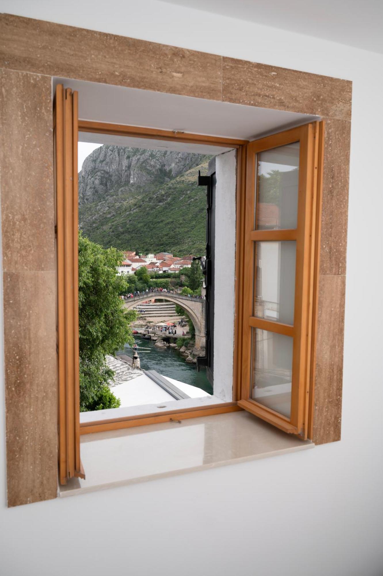 Sunrise Apartments - With Old Bridge View Μόσταρ Εξωτερικό φωτογραφία