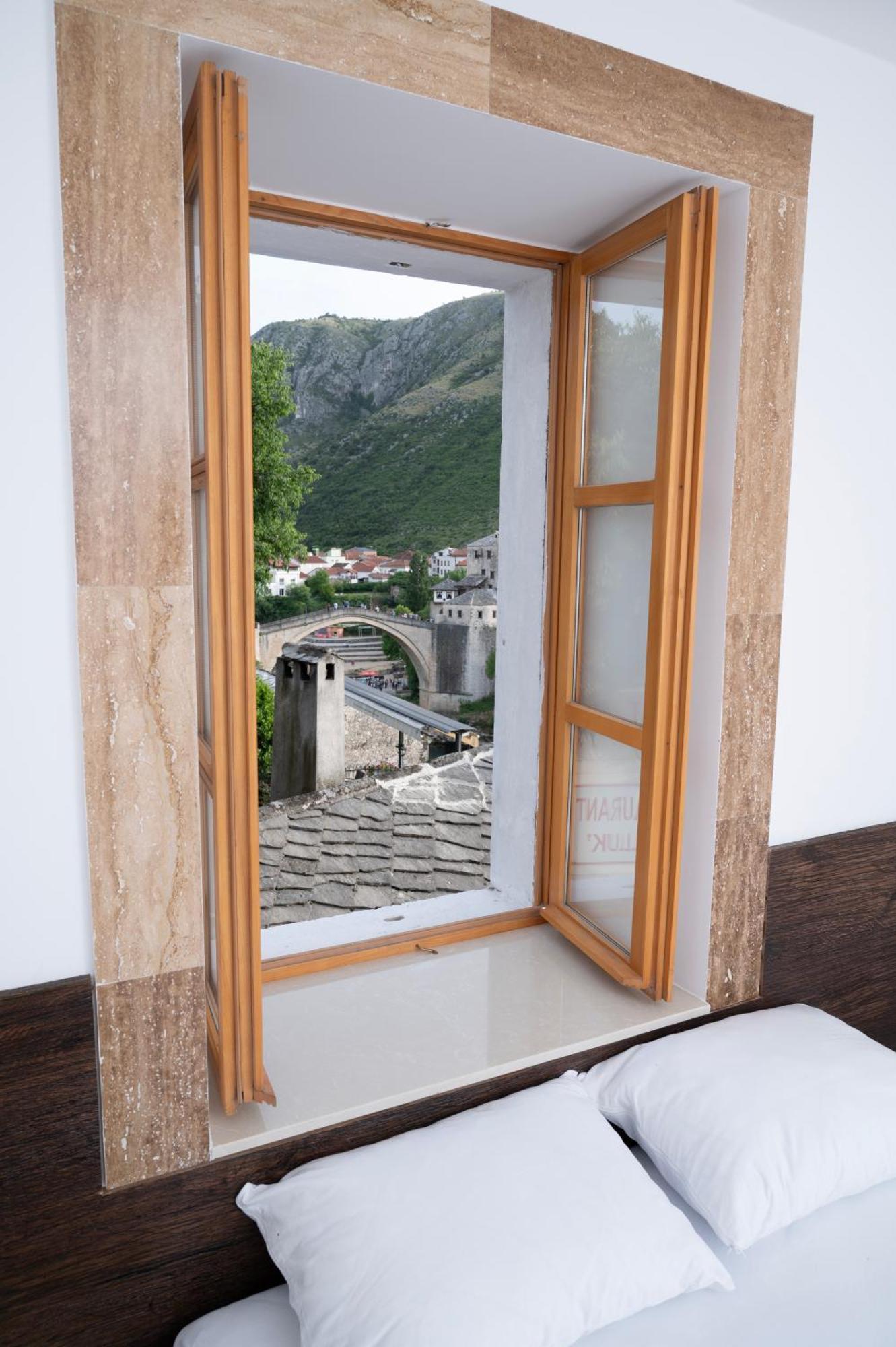 Sunrise Apartments - With Old Bridge View Μόσταρ Εξωτερικό φωτογραφία