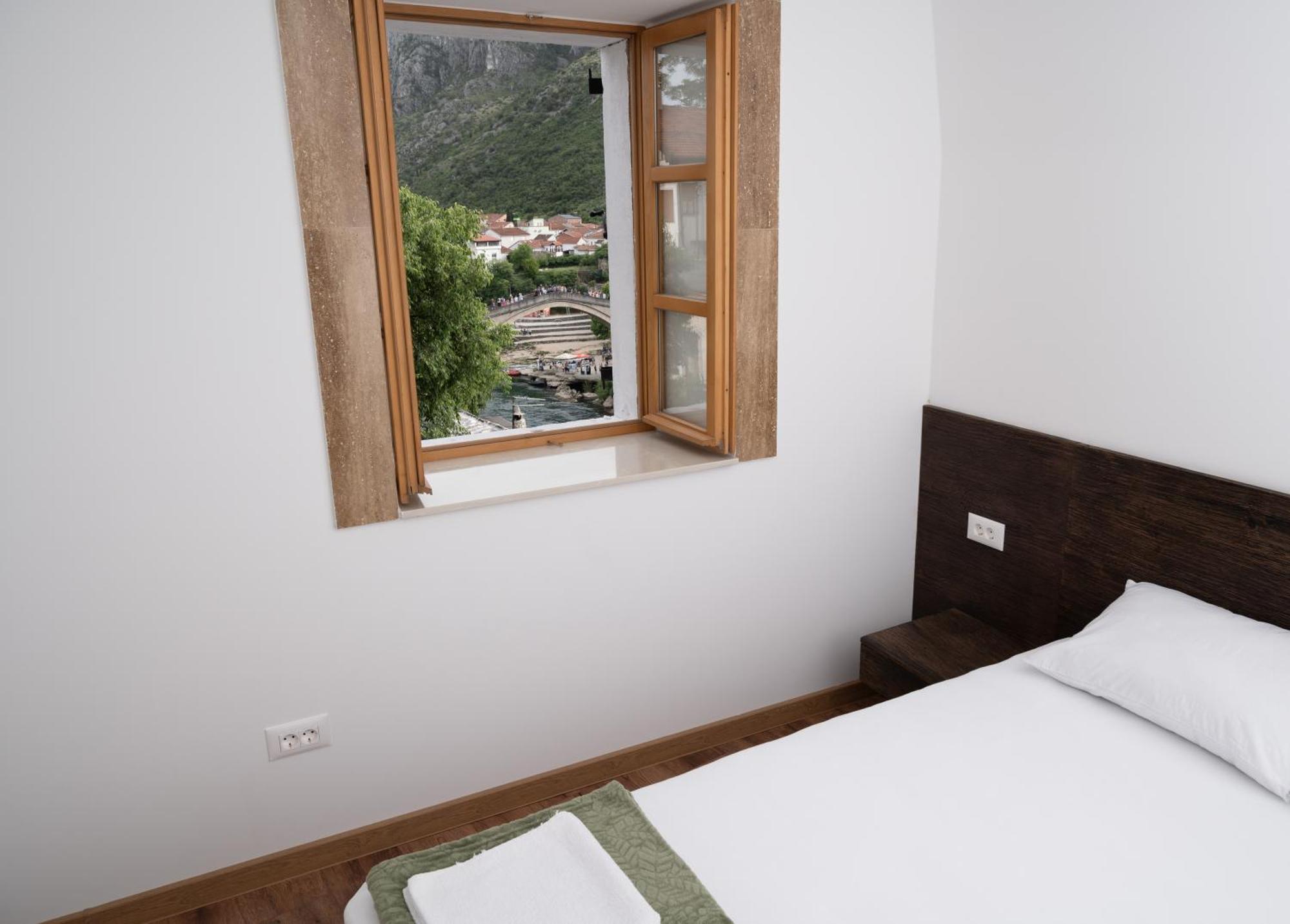Sunrise Apartments - With Old Bridge View Μόσταρ Εξωτερικό φωτογραφία