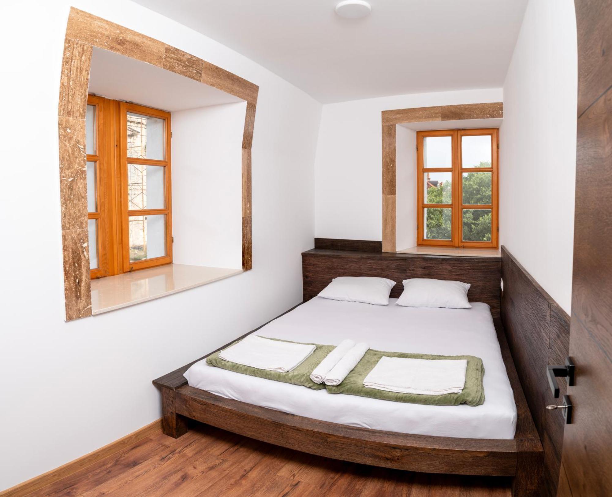 Sunrise Apartments - With Old Bridge View Μόσταρ Εξωτερικό φωτογραφία